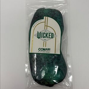 CONAIR: Wicked Emerald Green Sleeping Eye Mask Elphaba Satin. NEW